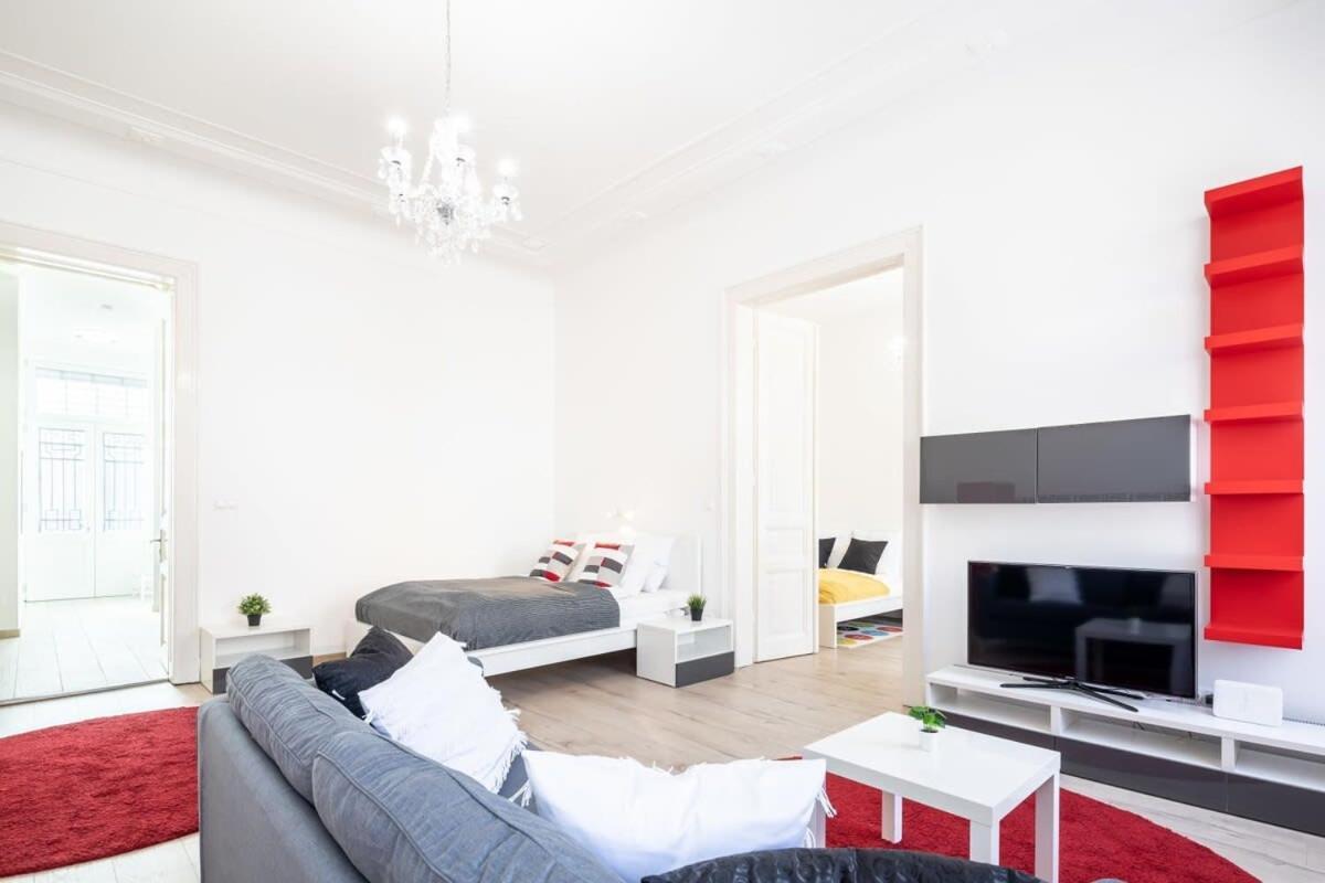 Bright & Large Apartment At Top Location Budapešť Exteriér fotografie