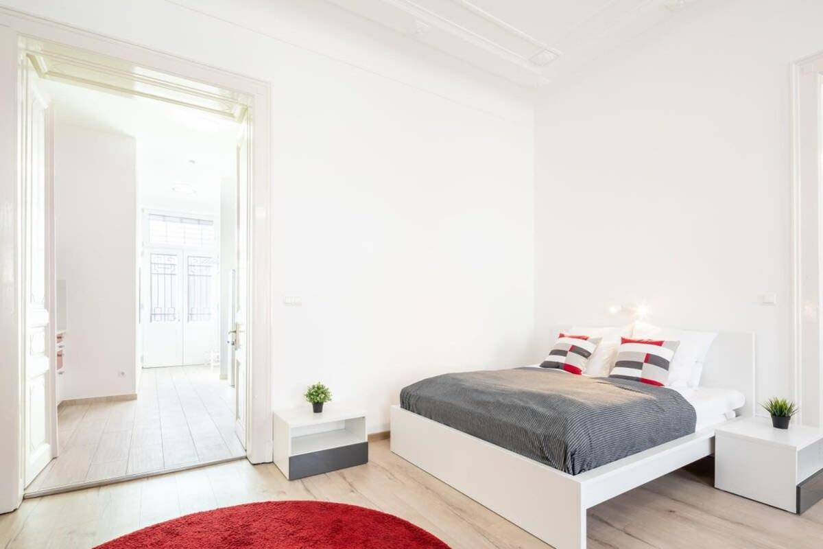 Bright & Large Apartment At Top Location Budapešť Exteriér fotografie